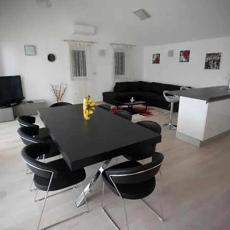 Apartments Svjetlana Trogir Room photo