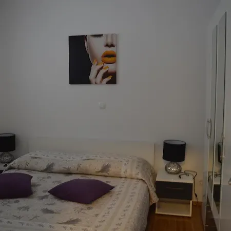 Apartments Svjetlana Trogir Exterior photo